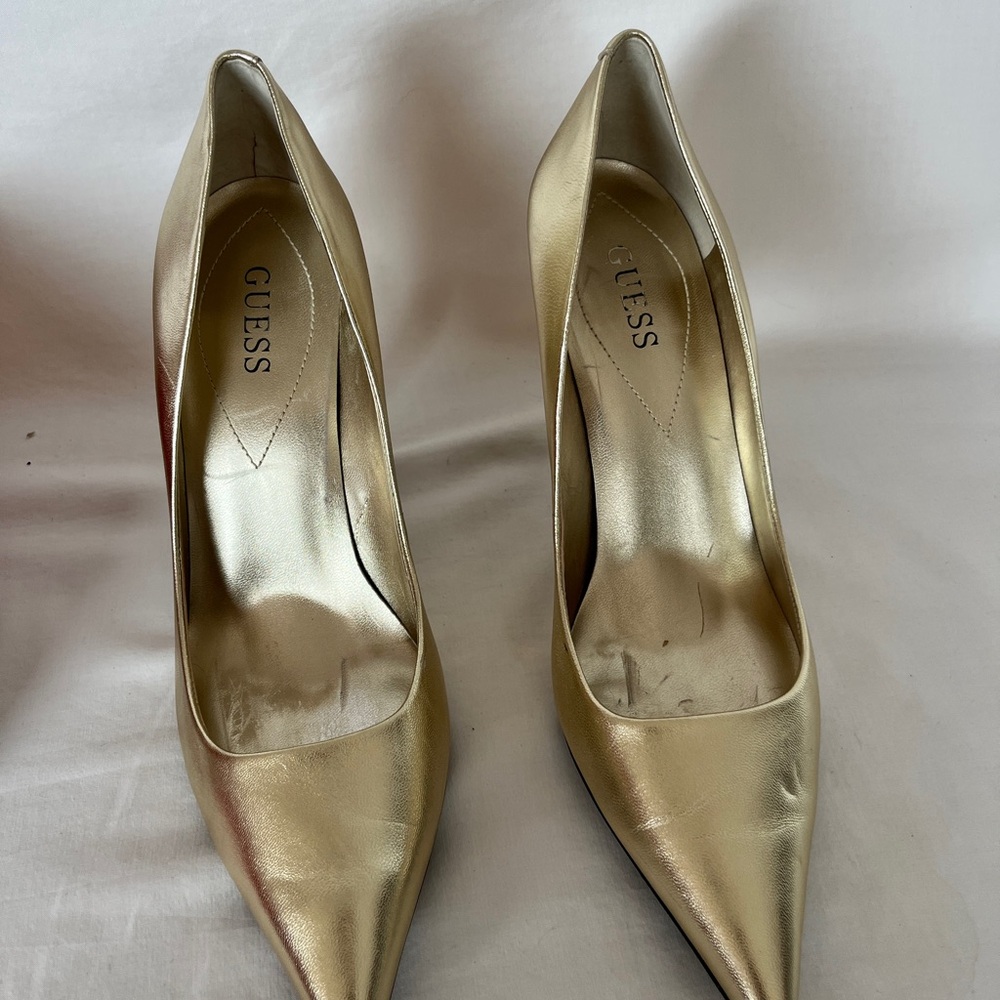 Guess Gold Stiletto Heels with Pointed Toe - Picture 3 of 7
